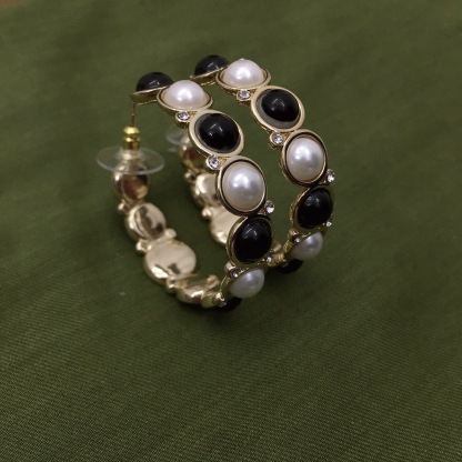 CC HOOP EARRINGS