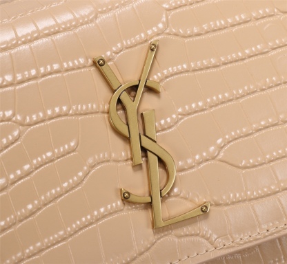 YSL SUNSET MEDIUM CHAIN BAG IN CROCODILE EMBOSSED SHINY APRICOT 22CM 442906DND0N9207