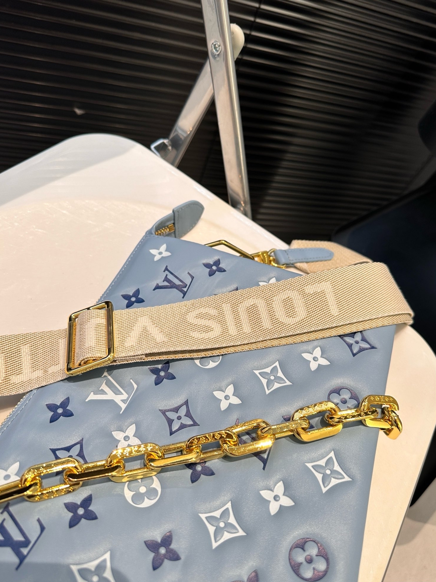 LV COUSSIN PM COUSSIN BAG BLUE 26CM M22953