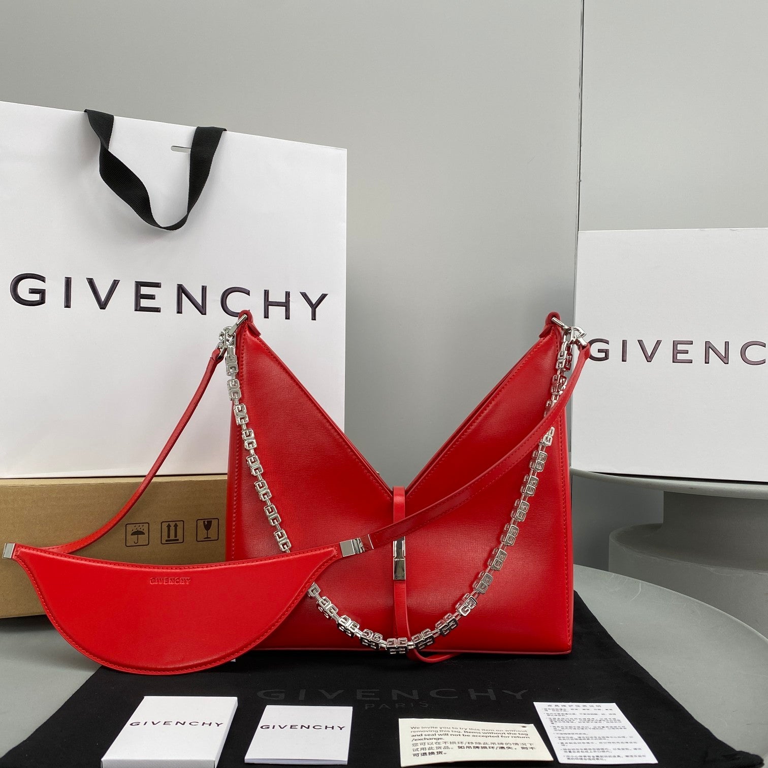 gv Small Cut Out Bag Red For Women, Handbags, Shoulder Bags 10.6in/27cm GVC 