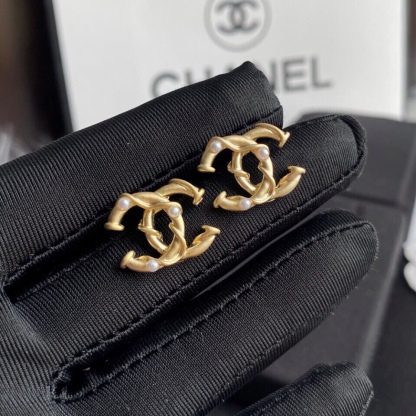 CC CC GOLD EARRINGS