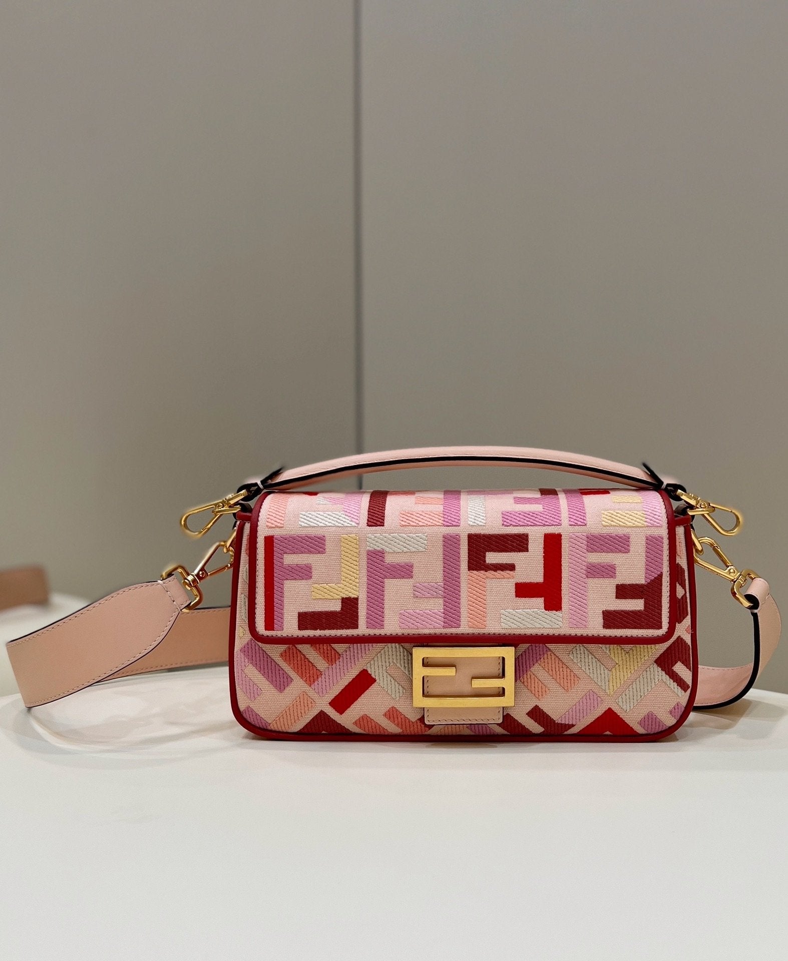 FI Baguette Bag From Lunar New Year Limited Capsule Collection Multicolor For Women, Women’s Handbags, Shoulder And Crossbody Bags 10.6in/27cm FF 8BR600