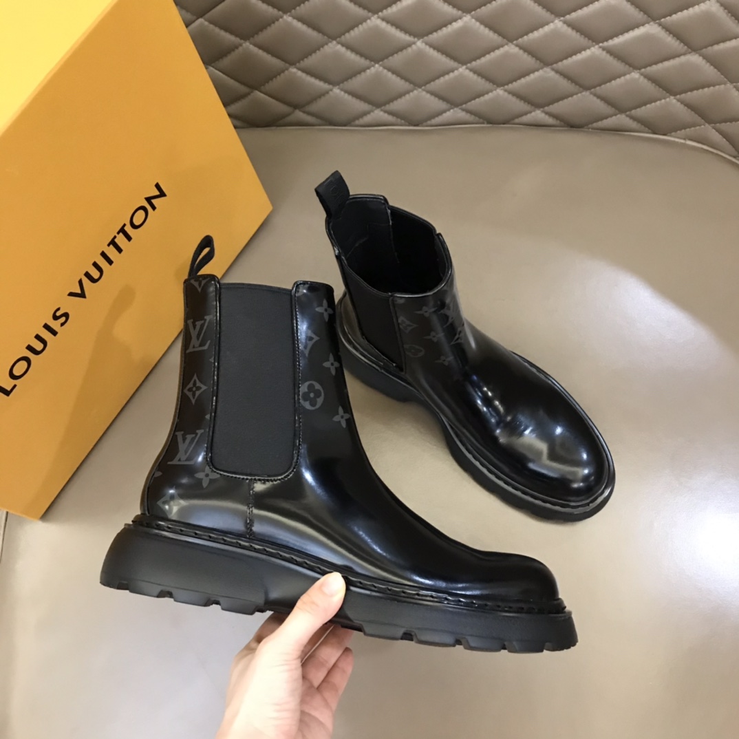 LOUIS VUITTION LV BOLD CHELSEA BOOT BLACK