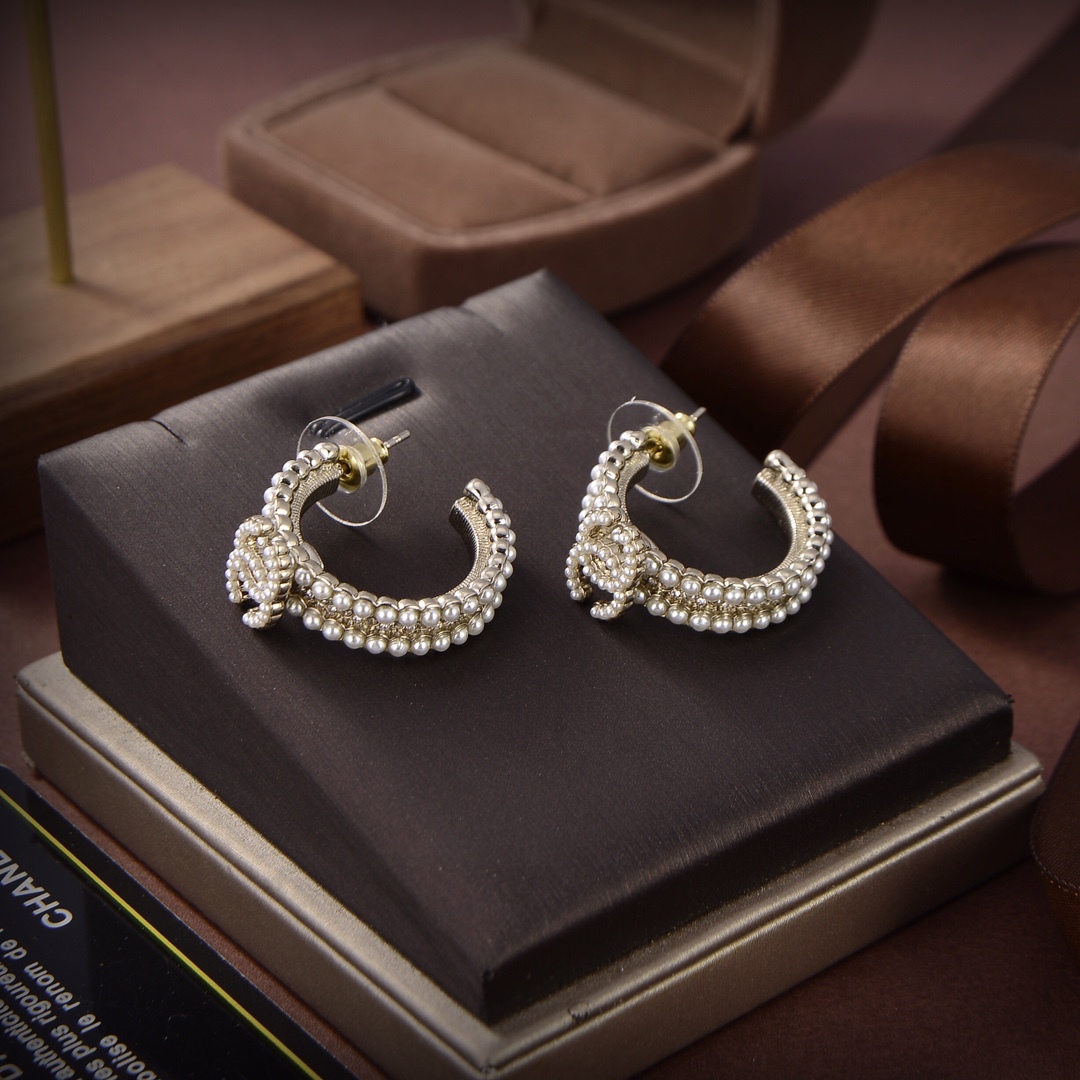 CC METAL STRASS EARRINGS
