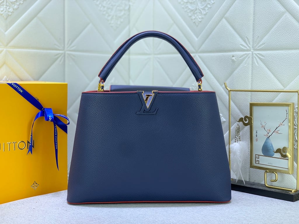 LUV CAPUCINES MM BLUE