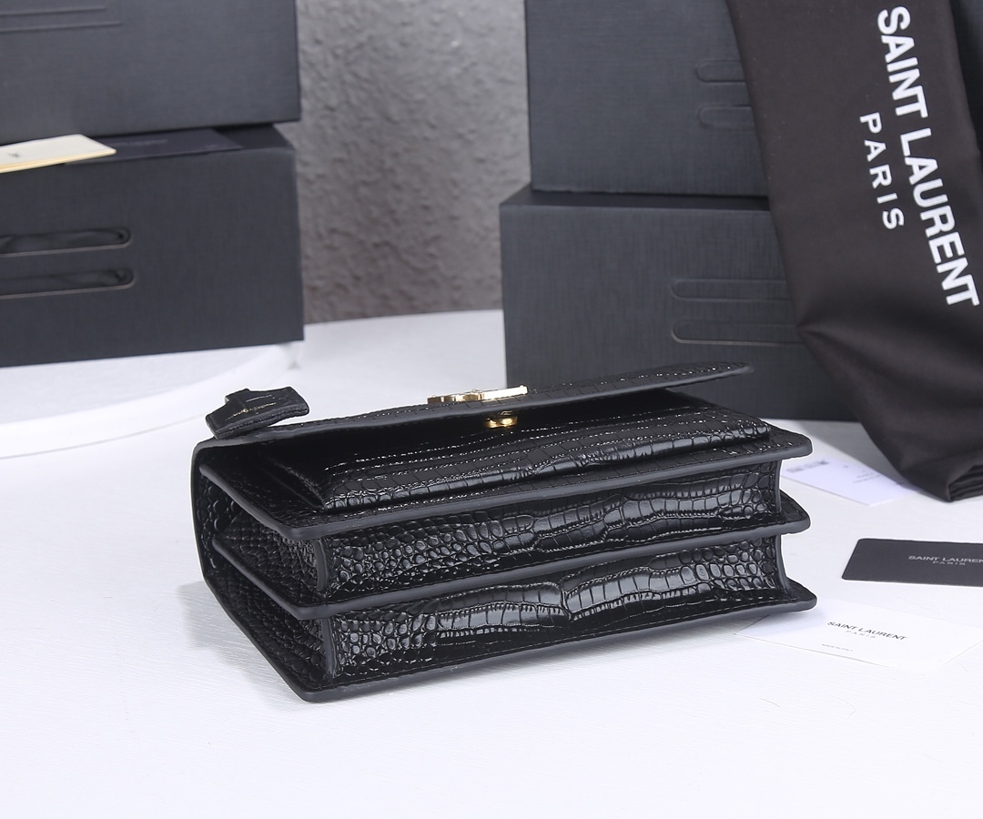 YSL SUNSET MEDIUM CHAIN GAB IN CROCODILE EMBOSSED SHINY BLACK GOLD 22CM 442906DND0J1000