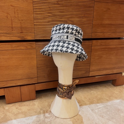 DOR HOUNDSTOOTHS BUCKET HAT BLACK