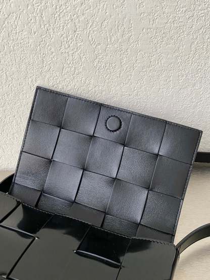BV Cassette Black, For Women, Bags 9.1in/23cm 578004V1EP38425