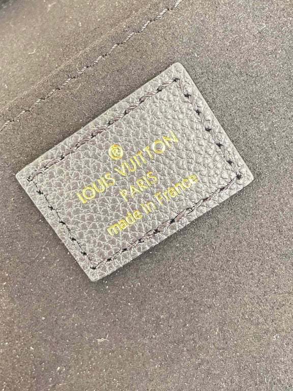 LUV PETIT SAC PLAT 17CM BLACK