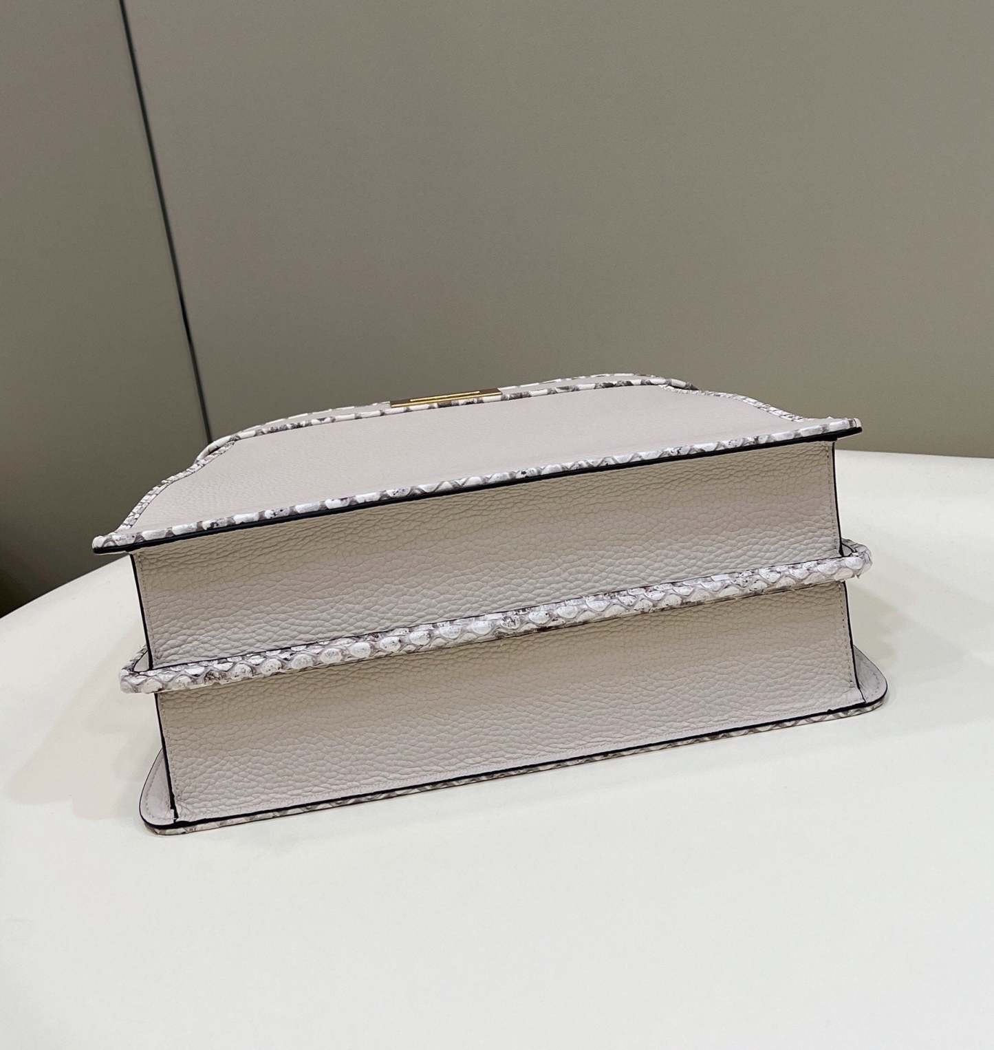 FI Peekaboo ISeeU Medium Ivory For Women, Women’s Handbags, Shoulder Bags 13.1in/33.5cm FF