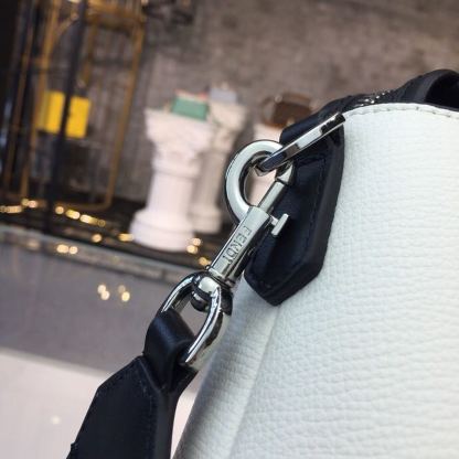 FI By The Way Medium White For Women, Women&#8217;s Hangbags, Shoulder And Crossbody Bags 11.4in/29cm FF 8BL146