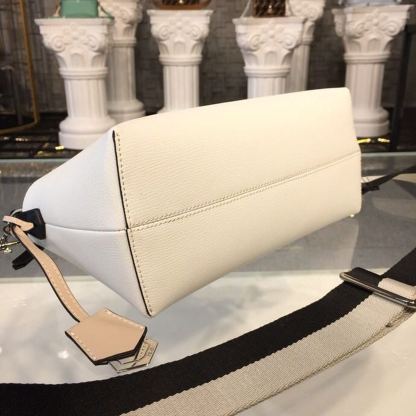 FI By The Way Medium White For Women, Women&#8217;s Hangbags, Shoulder And Crossbody Bags 11.4in/29cm FF 8BL146