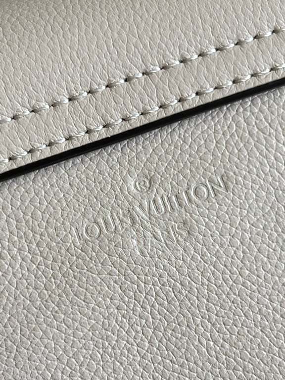 LUV LOCKME TENDER 19CM QUARTZ WHITE BAG