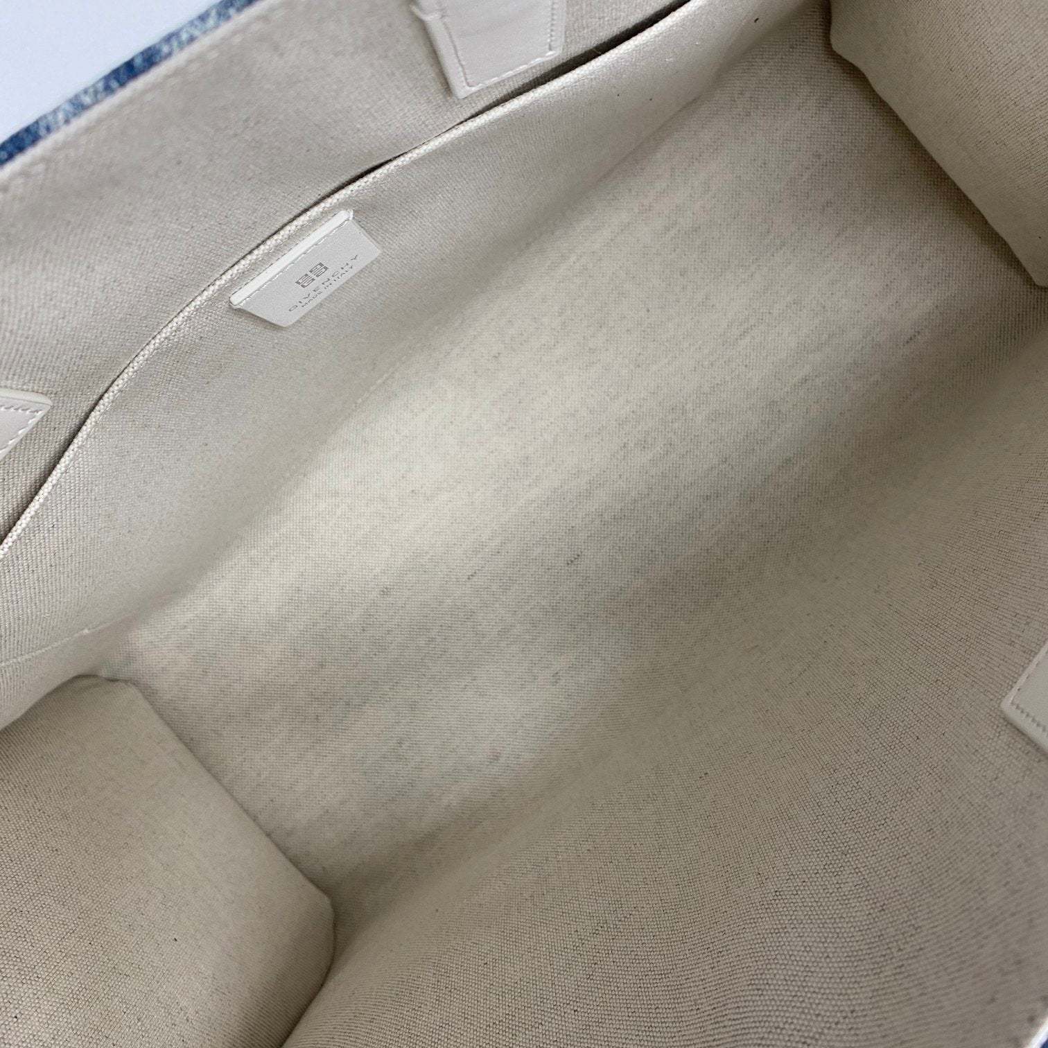 gv Medium G Tote Shopping Bag Denim Blue For Women, Handbags, Shoulder Bags 7.5in/19cm GVC BB50N2B1GC-457