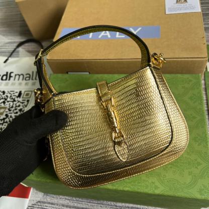 GC 675799 Jackiemini Leather golden color 19cm