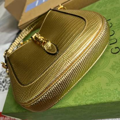 GC 675799 Jackiemini Leather golden color 19cm