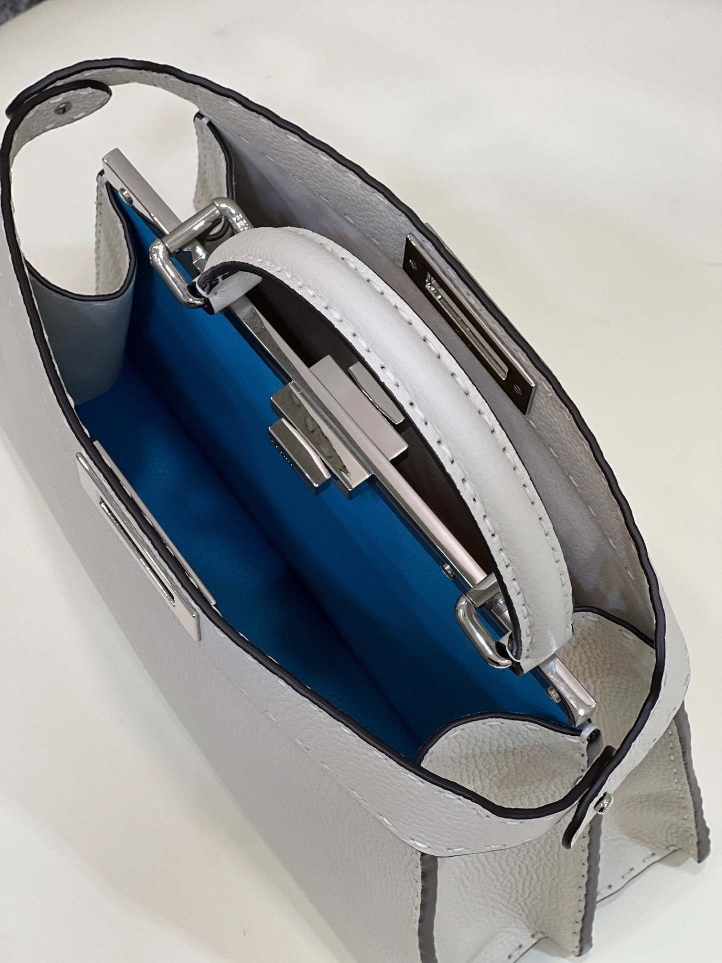 FI Peekaboo ISeeU Medium White For Women, Women’s Handbags, Shoulder Bags 13.1in/33.5cm FF