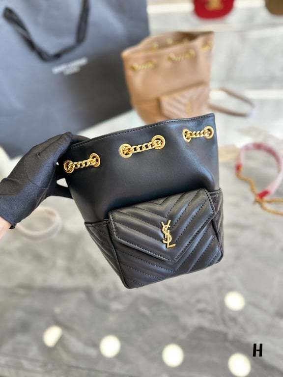 SAINT LAURENT JOE MINI BUCKET BAG IN QUILTED LAMBSKIN BLACK 19CM 7016311EL071000