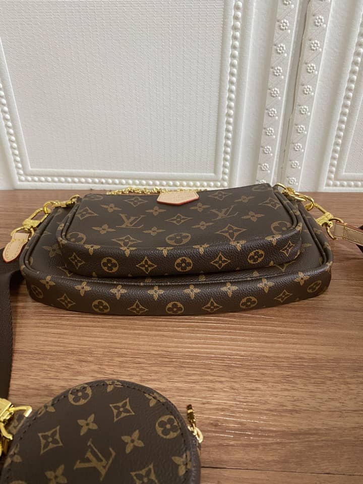 LV MULTI POCHETTE ACCESSOIRES BROWN 24CM