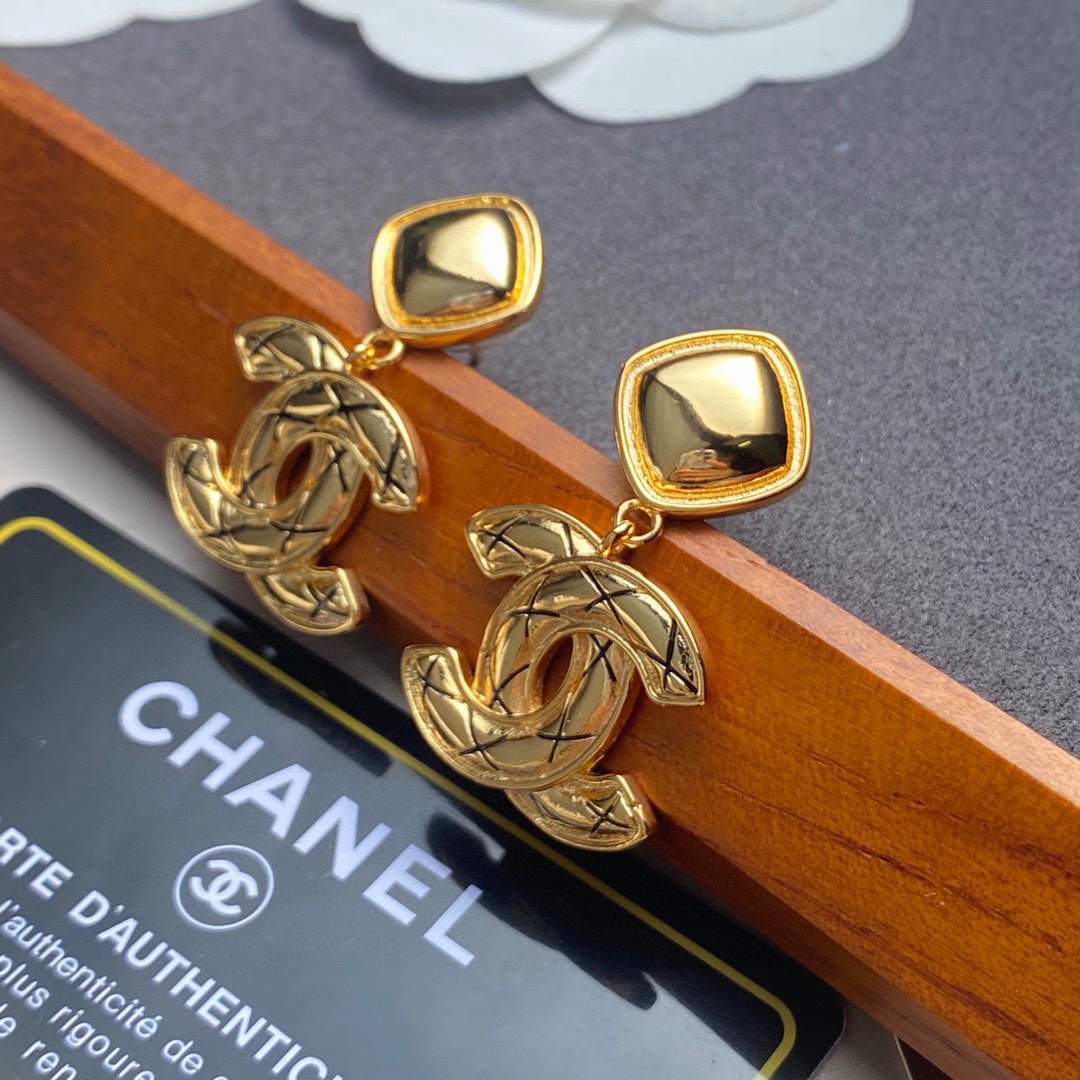 CC CC EARRINGS