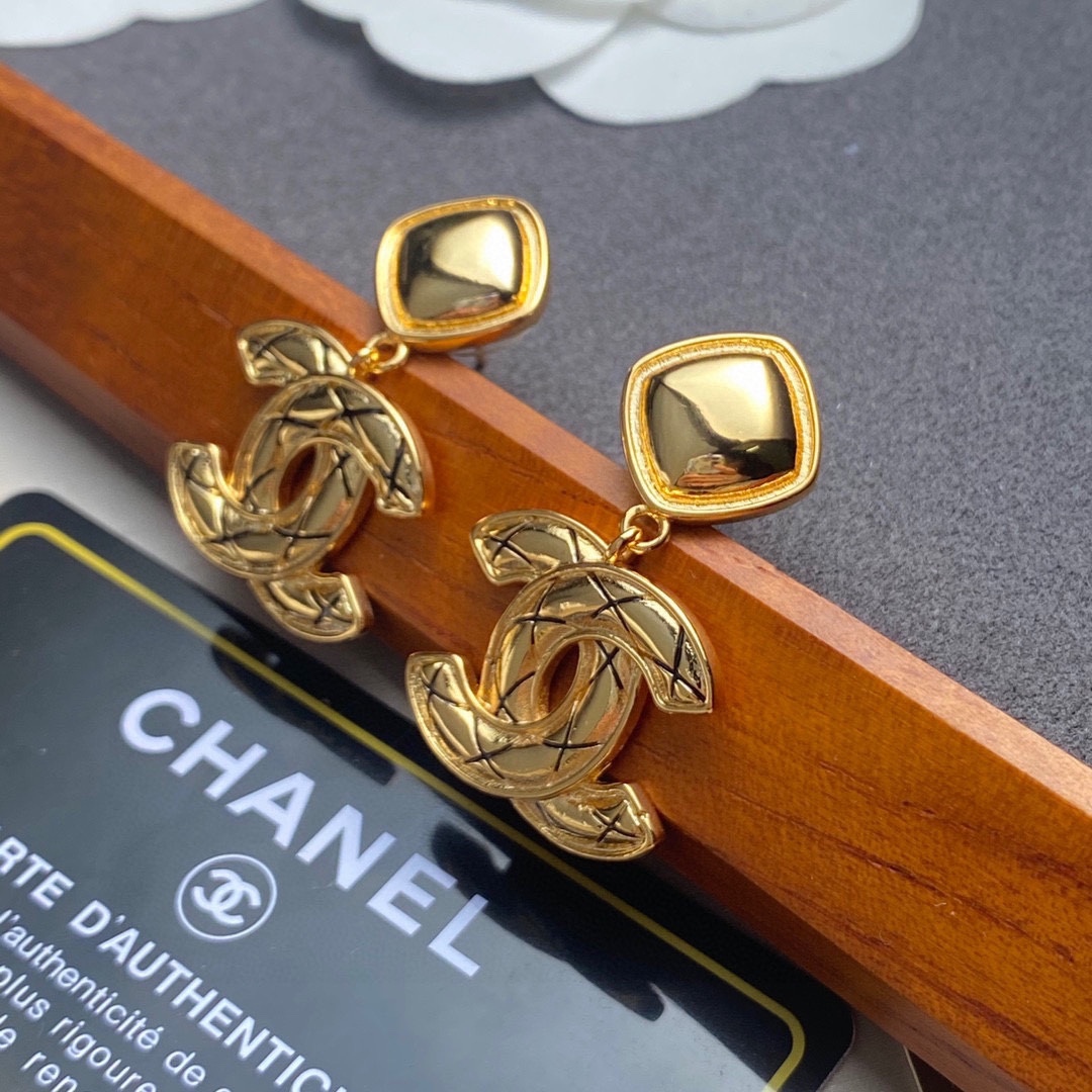 CC CC EARRINGS