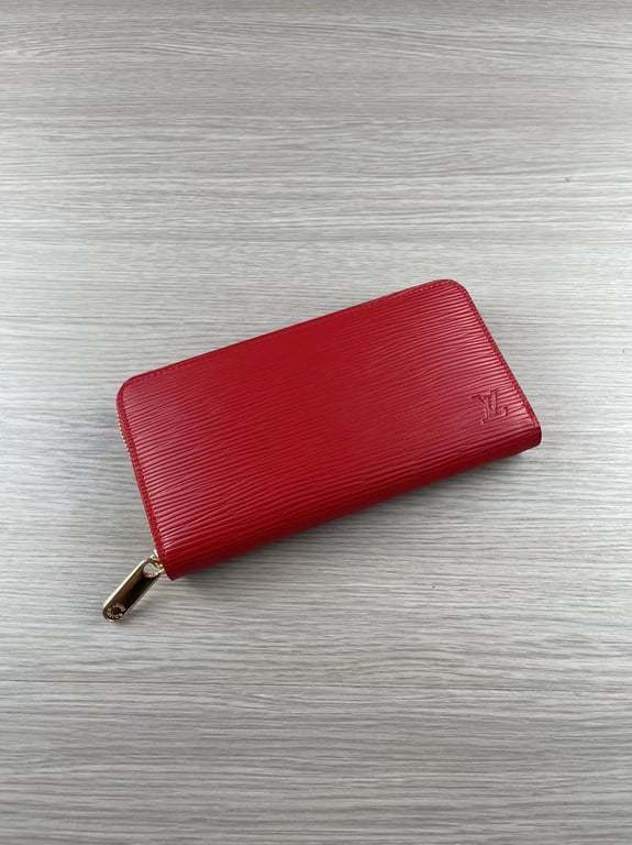 LOUIS VUITTON ZIPPY WALLET RED M60017