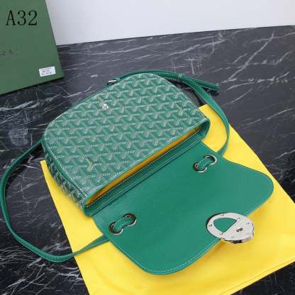 GY SEAL CLASP THE 233 BAG GREEN 25CM