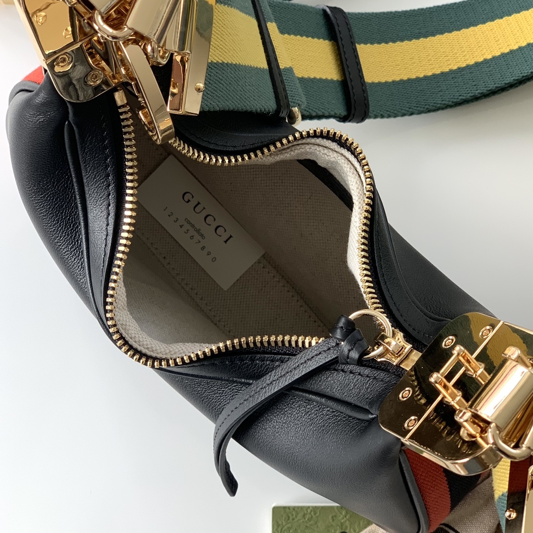 GG GG ATTACHE SMALL SHOULDER BAG IN BLACK 23CM 699409 UXWBG 1037