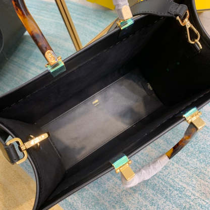 FI Sunshine Medium Black For Women, Women’s Handbags, Shoulder And Crossbody Bags 13.7in/35cm FF 8BH386ABVLF0KUR