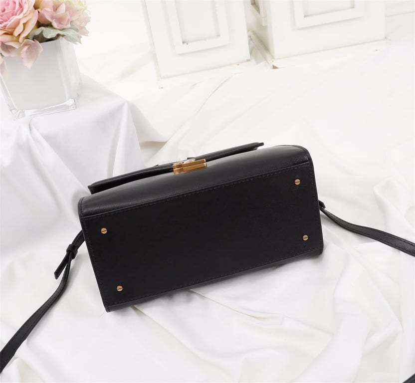 SAINT LAURENT CASSANDRA MEDIUM TOP HANDLE BAG BLACK GOLD 24CM