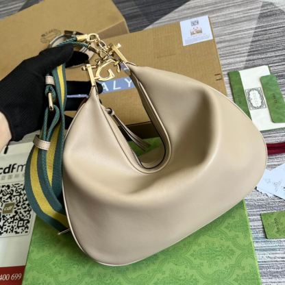 GC 702823 Attache GM milk white 35CM