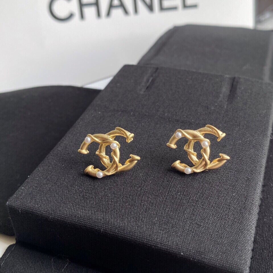 CC CC GOLD EARRINGS