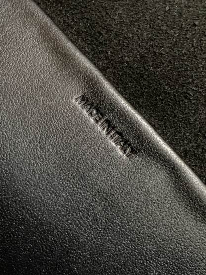 CE BESACE CUIR TRIOMPHE IN SMOOTH CALFSKIN BLACK