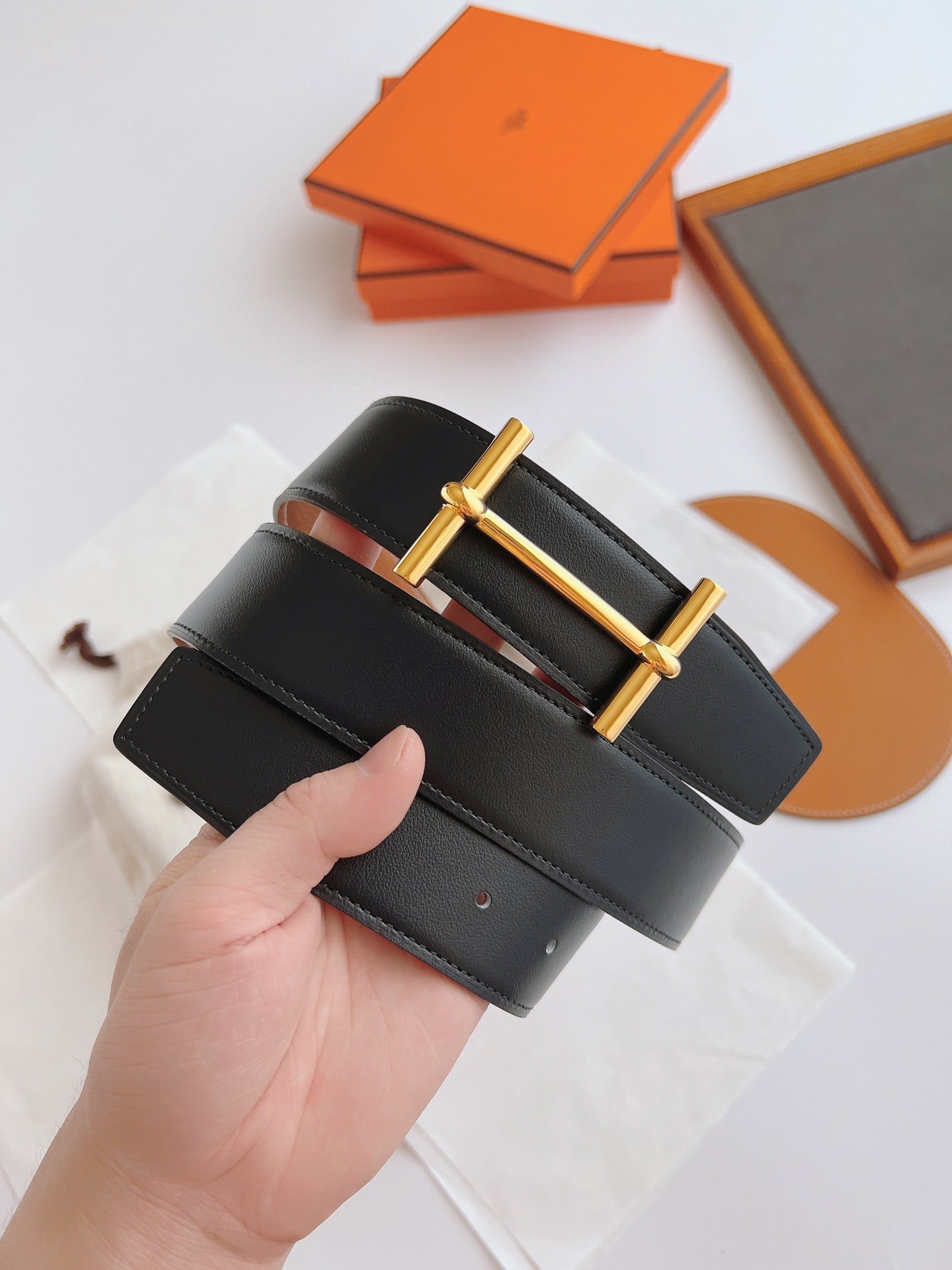HM LEATHER BELT GOLD BUCKLE BLACK 38MM