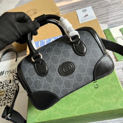 GC 723307 Travelling bag PM Supreme 21.5CM black