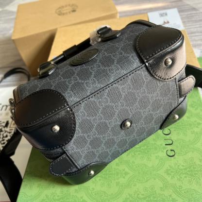 GC 723307 Travelling bag PM Supreme 21.5CM black