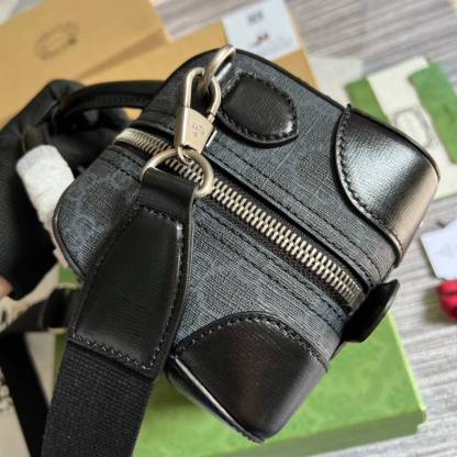 GC 723307 Travelling bag PM Supreme 21.5CM black