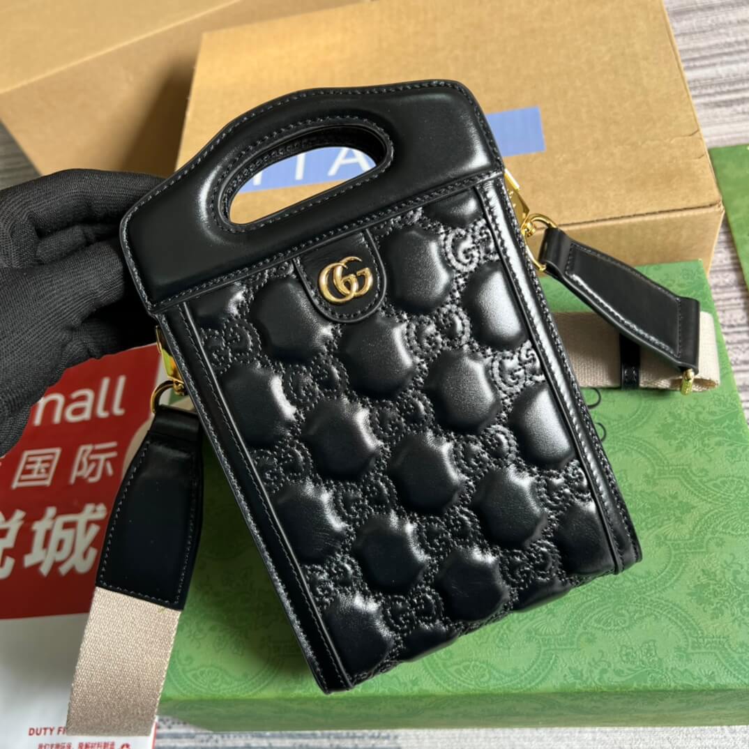 GC 723776 UM8HG 1046 matelassé 14cm black