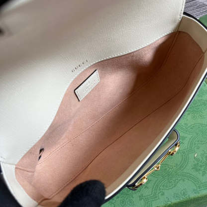 GC 735178 Horsebit 1955 shoulder bag 24CM white