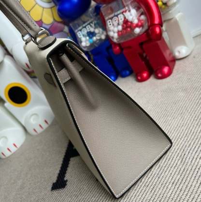 HM KELLY EPSOM CK10 CREAMY WHITE SILVER HARDWARE 25CM
