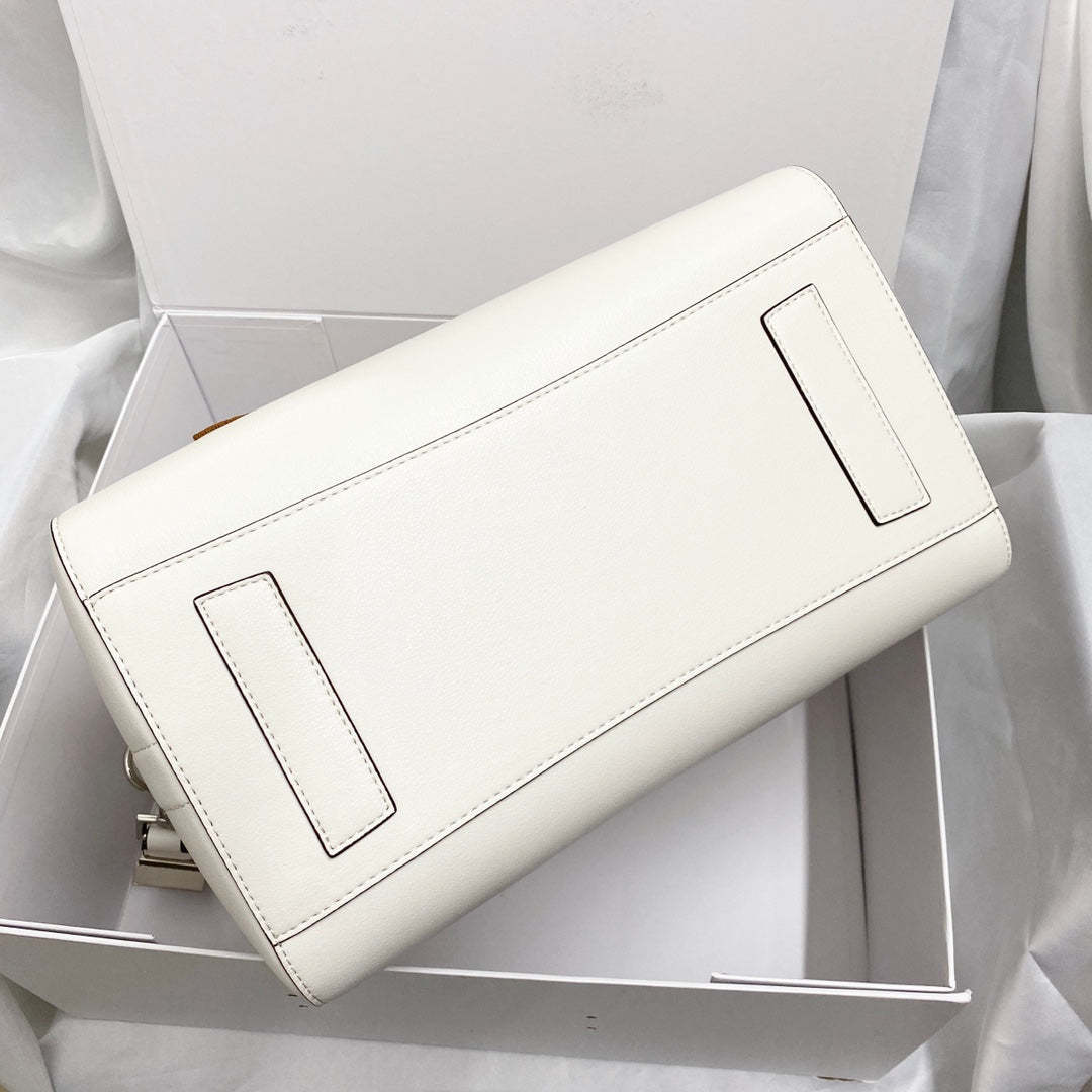 gv Antigona Bag White For Women, Handbags, Shoulder Bags 13in/33cm GVC 