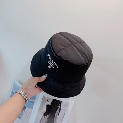 PD PADDED RENYLON BUCKET HAT BLACK
