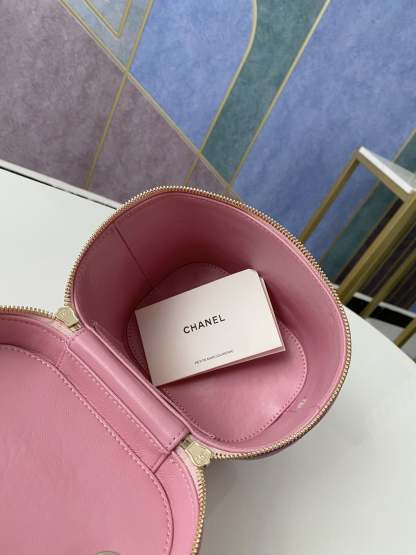 ChanelVanity Case Gold Hardware PiNike For Women, Women&#8217;s Handbags, Shoulder Bags 9.4in/24cm