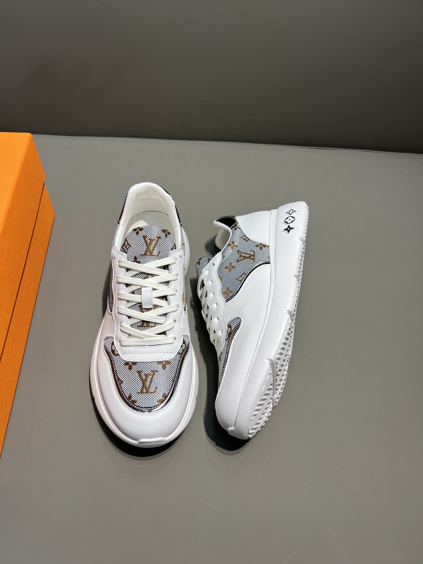 LUV RUN AWAY SNEAKER IRIDESCENT TEXTILE WHITE