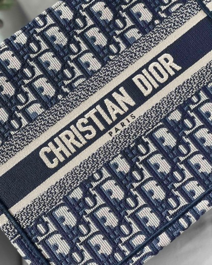 DOR SMALL BOOK TOTE BLUE DOR OBLIQUE EMBROIDERY M1265ZRIW M928
