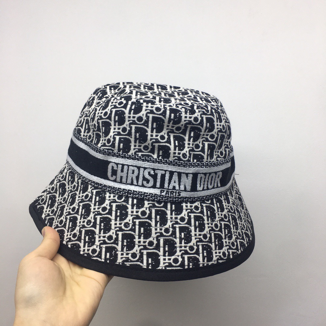 DOR OBLIQUE BUCKET HAT BLACK