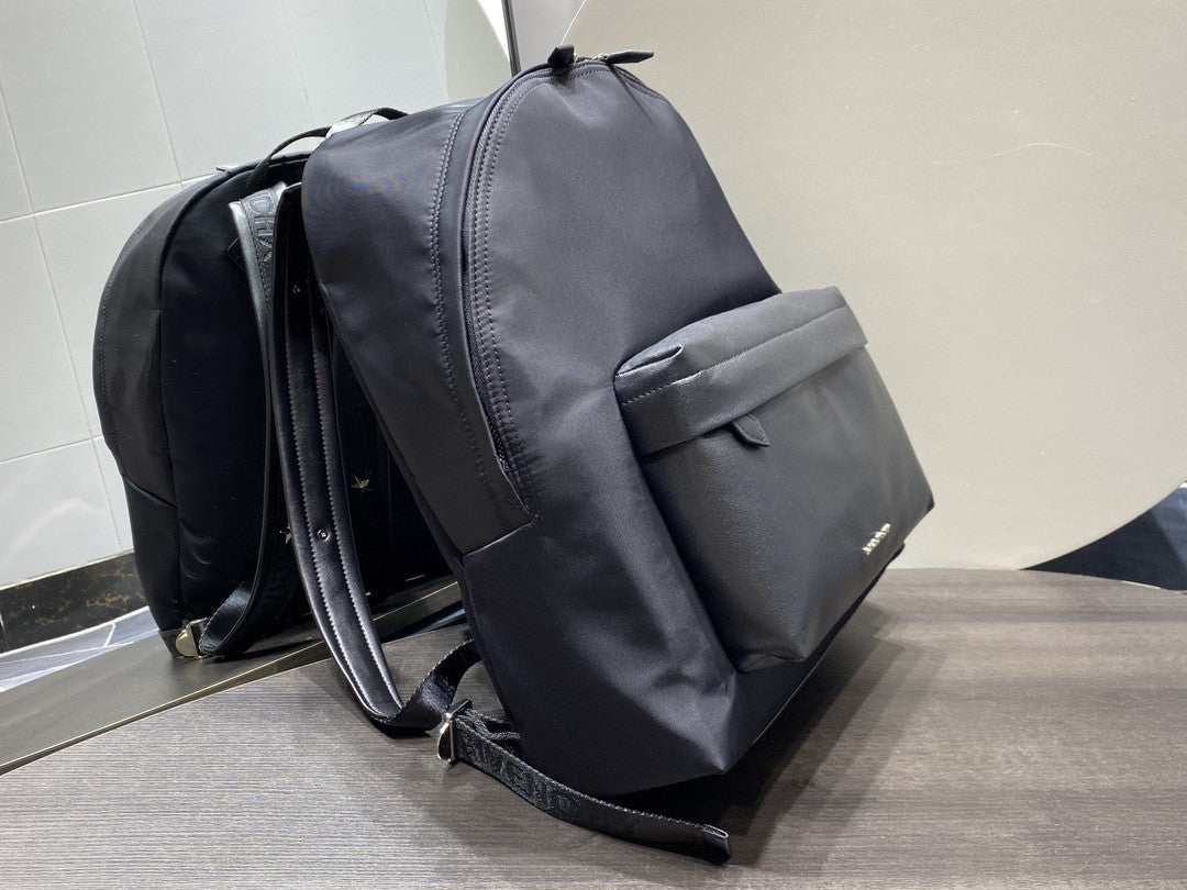 gv Essentiel U Backpack Black For Men, Men&#8217;s Backpacks 17in/43cm GVC