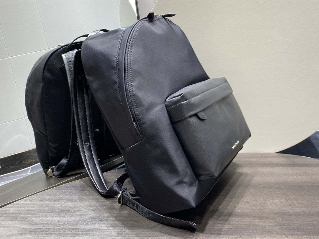gv Essentiel U Backpack Black For Men, Men&#8217;s Backpacks 17in/43cm GVC