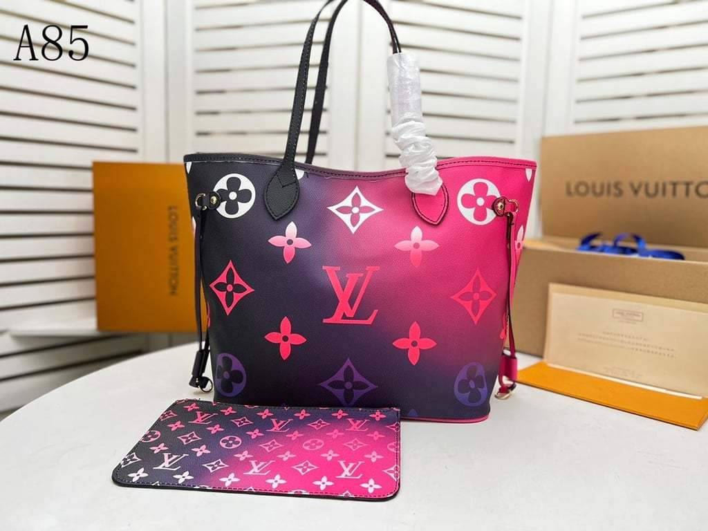 LUV 31CM MM NEVERFULL MIDNIGHT FUCHSIA