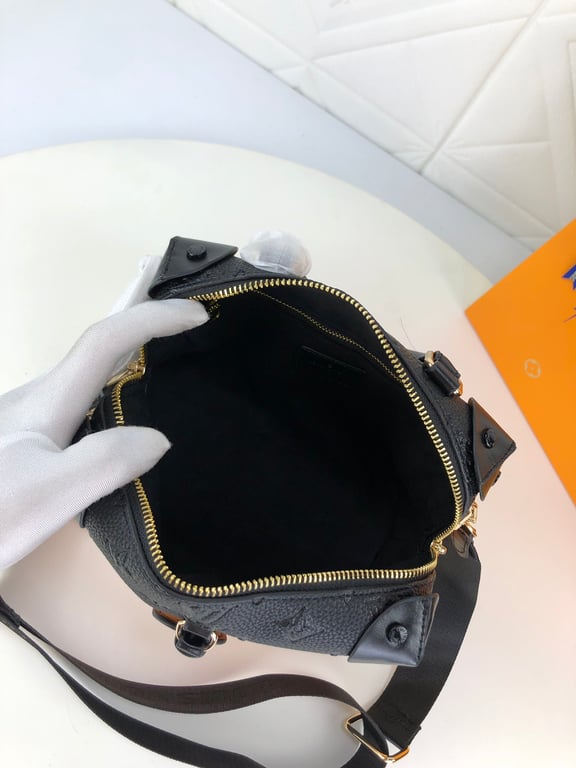 LUV PETITE MALLE SOUPLE BLACK M45393